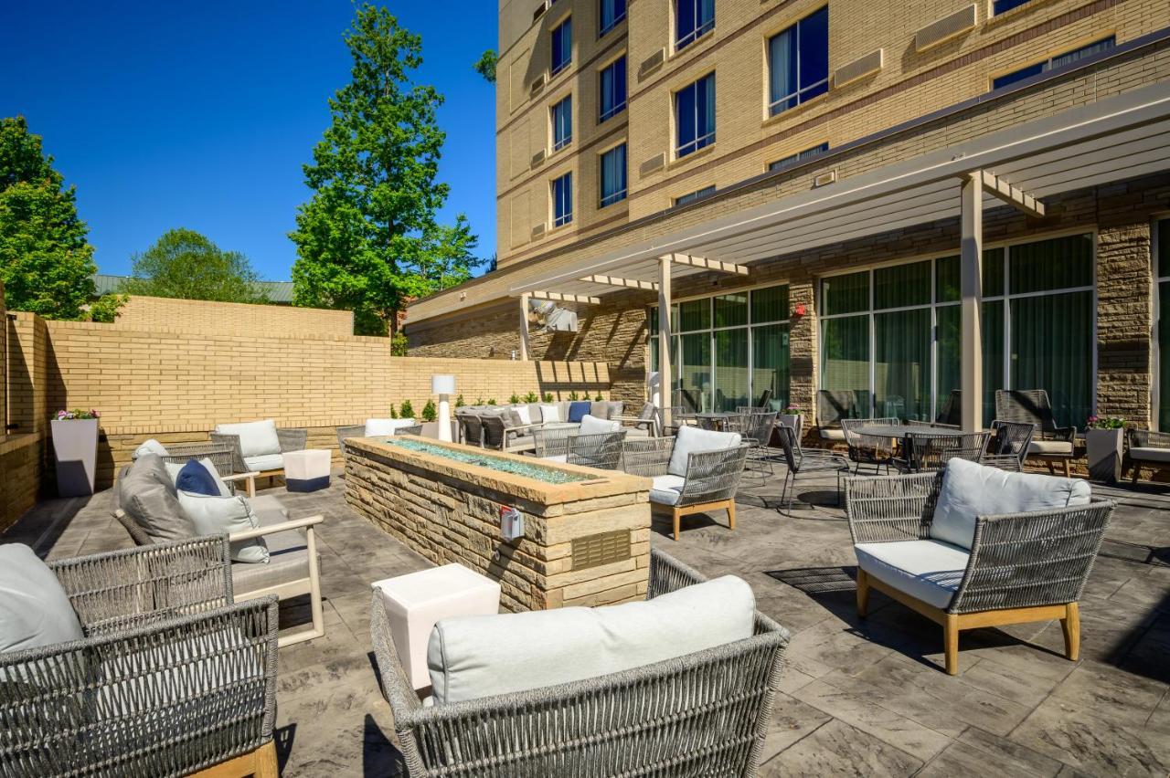 فندق Courtyard By Marriott Raleigh Cary Crossroads المظهر الخارجي الصورة