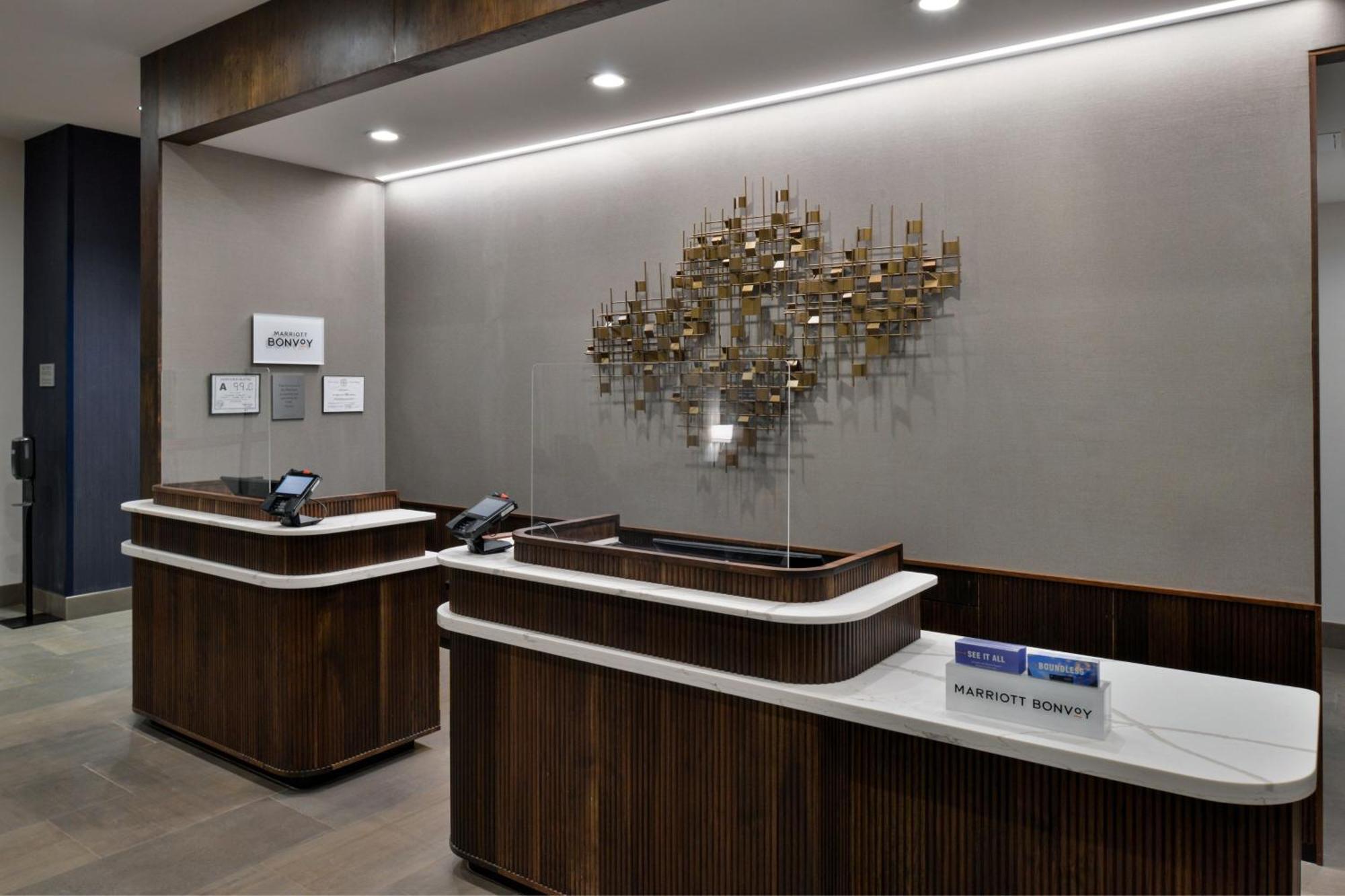 فندق Courtyard By Marriott Raleigh Cary Crossroads المظهر الخارجي الصورة